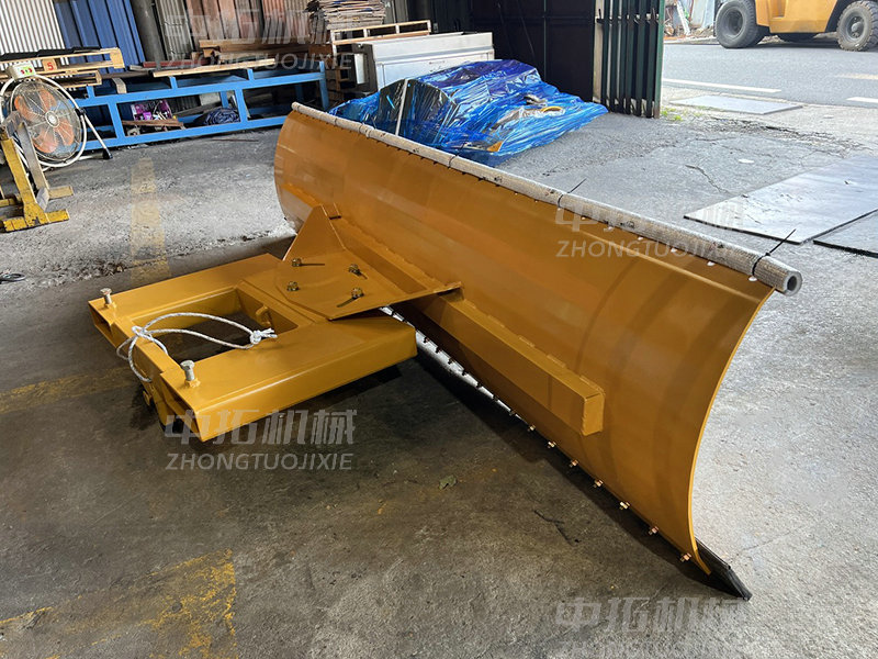 叉車加裝雪鏟 (2).jpg