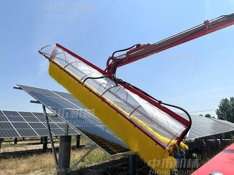 履帶光伏清洗機 (7).jpg